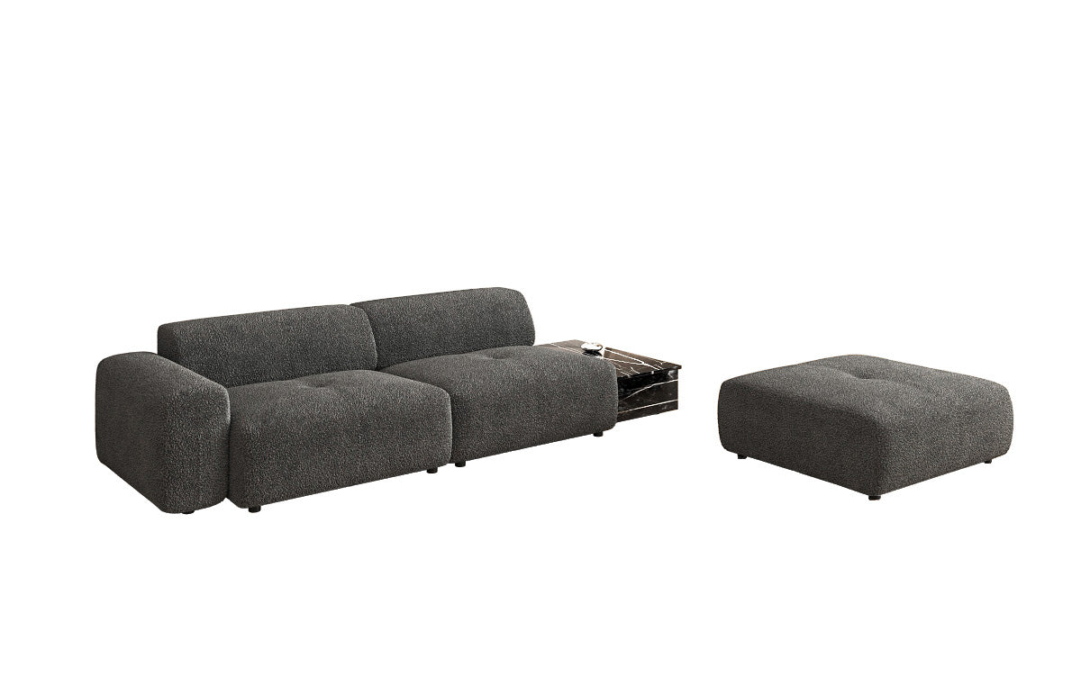 Designer Sofa Calm 3-Sitzer: Modernes Bouclé-Sofa mit Hocker und Beistelltisch