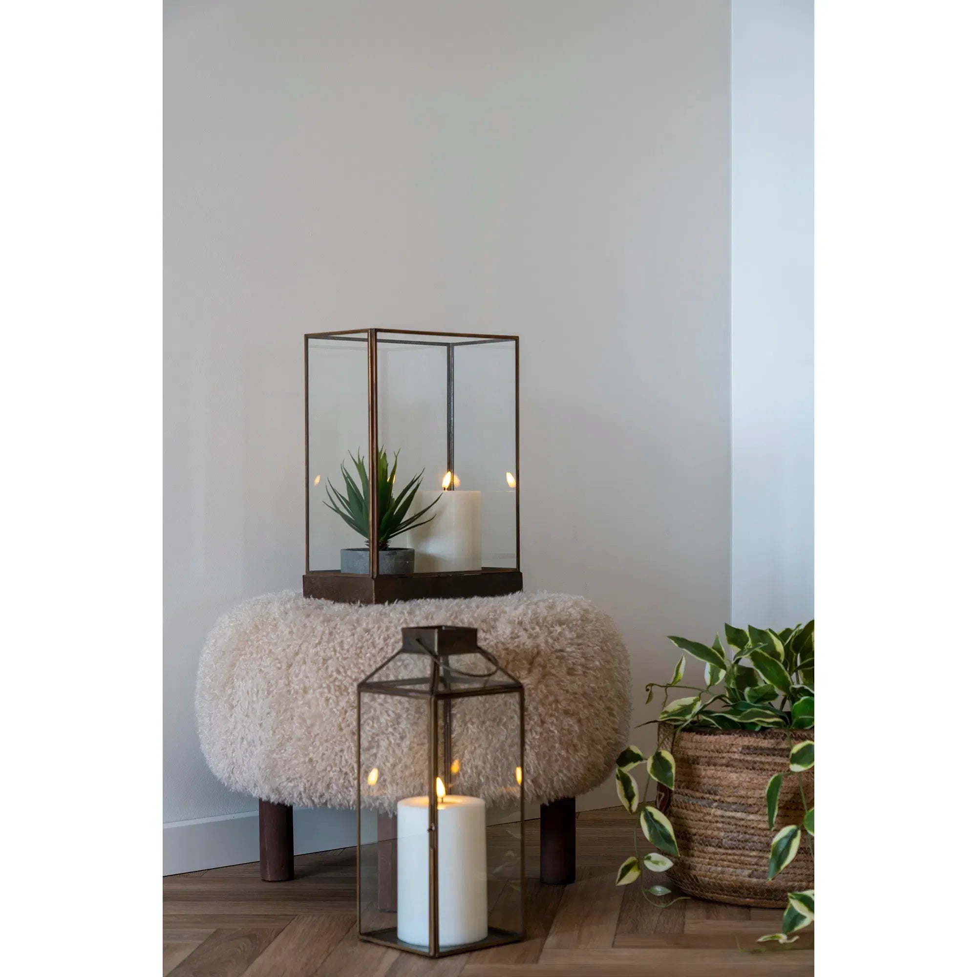 Lizzy Flauschiger Samt Beistellhocker Luxuriöser Komfortabler Sitz mit Verstecktem Stauraum