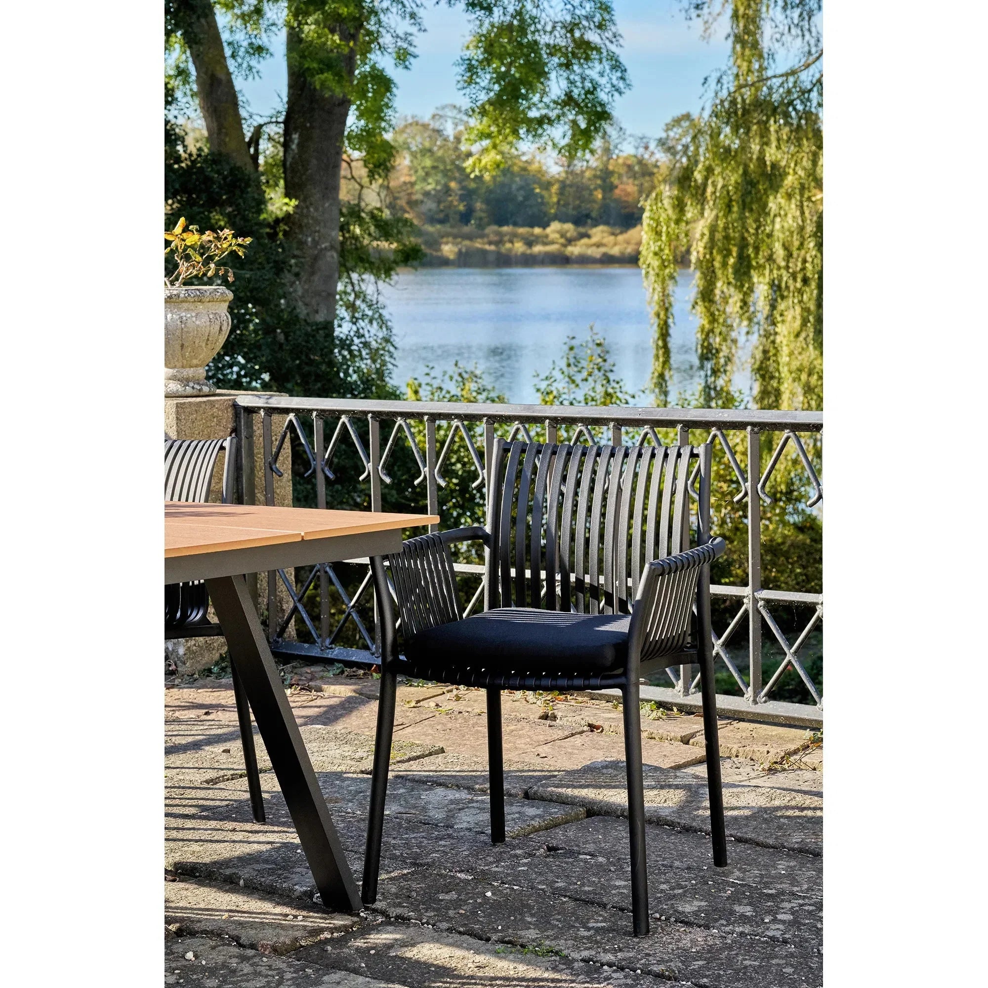 4er Set Verona Gartenstuhl Schwarz Stapelbar Outdoor Terrasse Balkon Wetterfest Modern Design