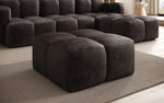 Lade das Bild in den Galerie-Viewer, Celly Samt Beistellhocker Pouf: Luxuriöser Komfort, Vielseitig & Modernes Design