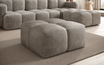 Lade das Bild in den Galerie-Viewer, Celly Samt Beistellhocker Pouf: Luxuriöser Komfort, Vielseitig & Modernes Design
