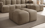 Lade das Bild in den Galerie-Viewer, Celly Samt Beistellhocker Pouf: Luxuriöser Komfort, Vielseitig & Modernes Design