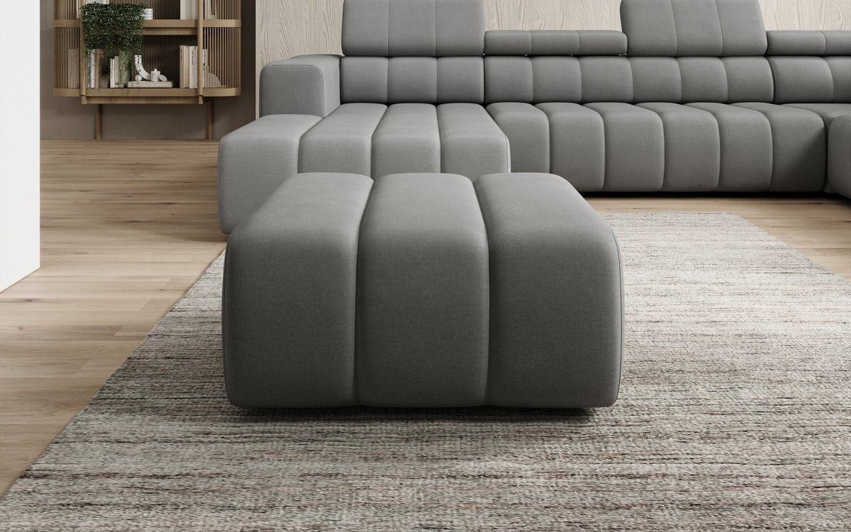 Designer Samt Beistellhocker Aurora: Eleganter Polsterhocker für Luxuriöse Wohnräume