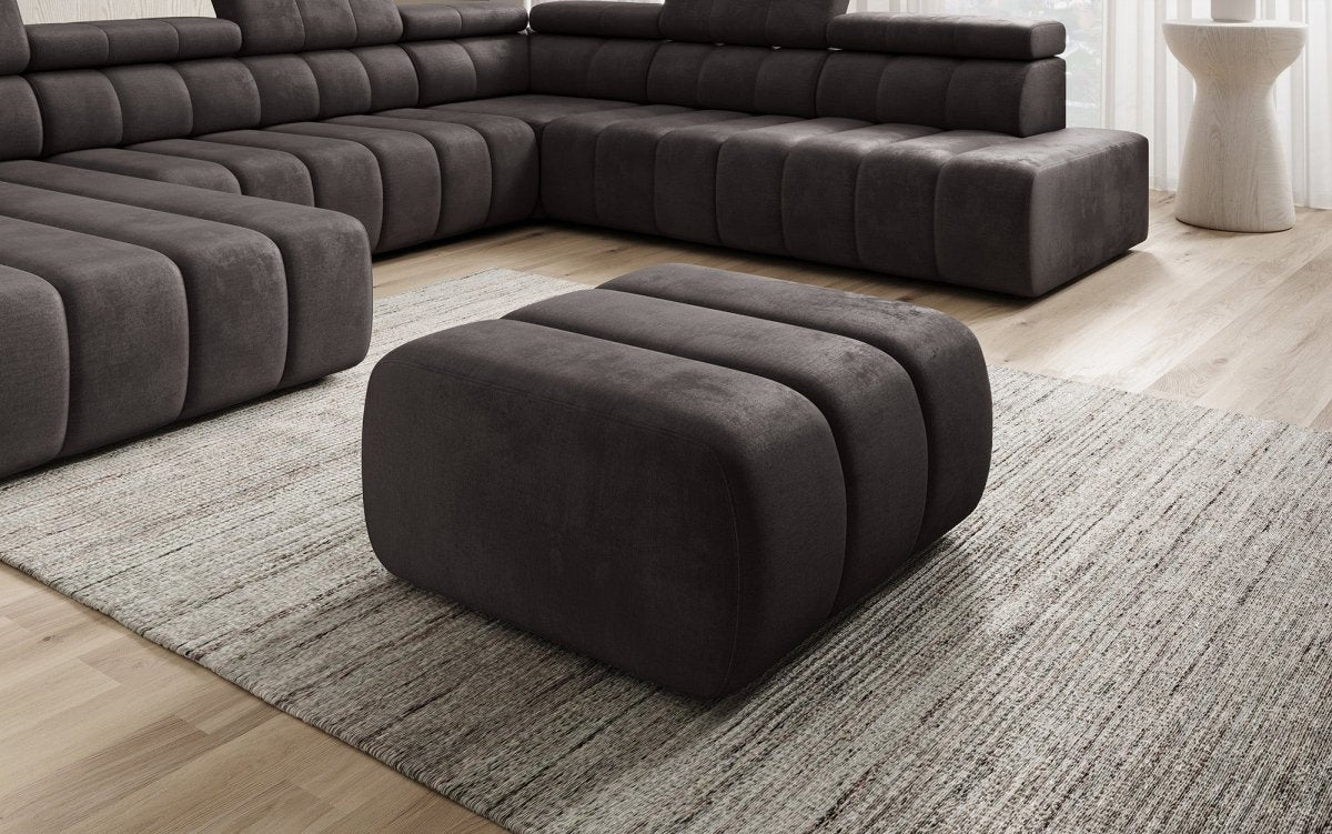 Designer Samt Beistellhocker Aurora: Eleganter Polsterhocker für Luxuriöse Wohnräume