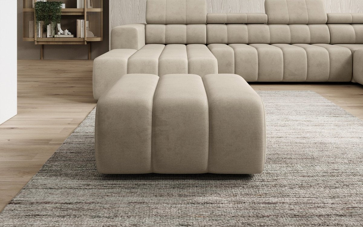 Designer Samt Beistellhocker Aurora: Eleganter Polsterhocker für Luxuriöse Wohnräume