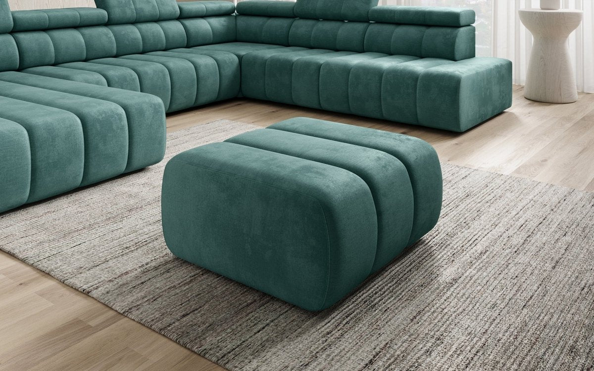 Designer Samt Beistellhocker Aurora: Eleganter Polsterhocker für Luxuriöse Wohnräume