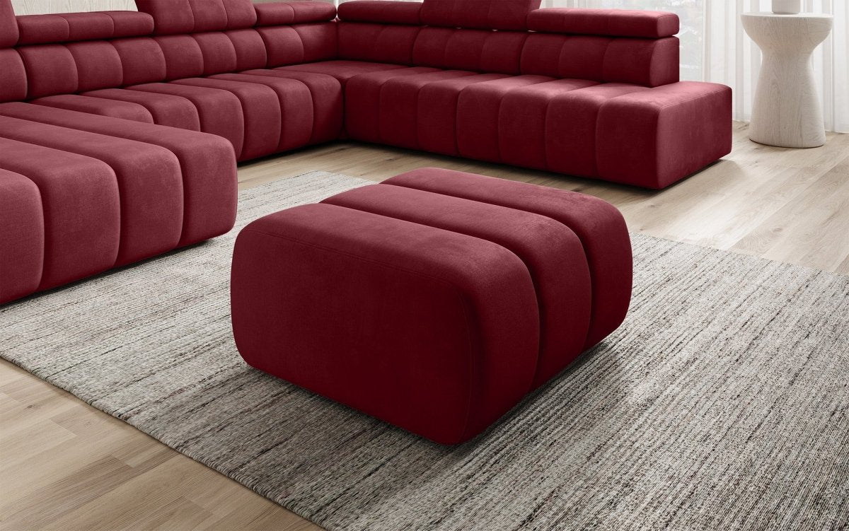 Designer Samt Beistellhocker Aurora: Eleganter Polsterhocker für Luxuriöse Wohnräume