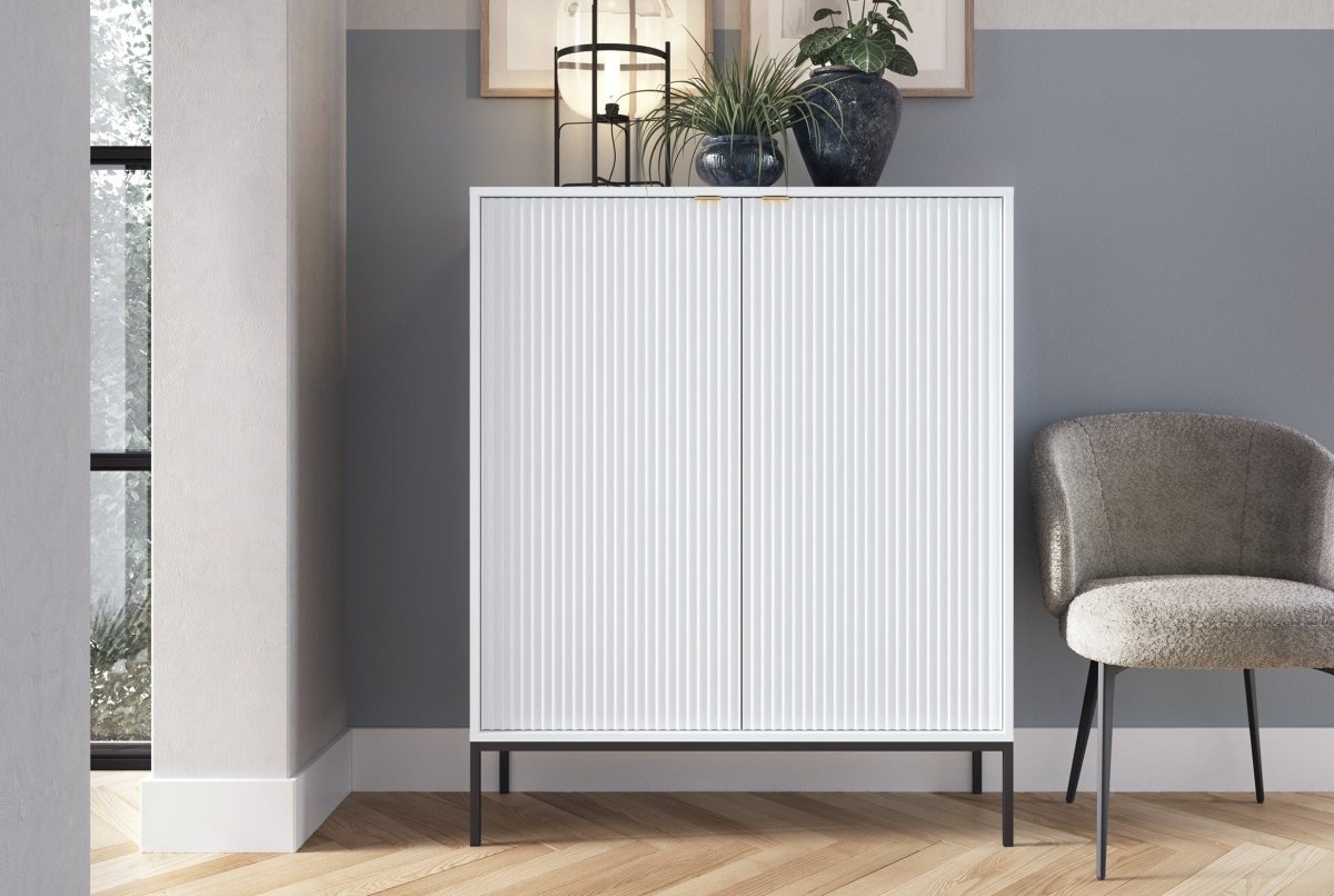 Designer Kommode Verilo II: Elegantes Schlafzimmer Sideboard mit Gold/Schwarz Akzenten