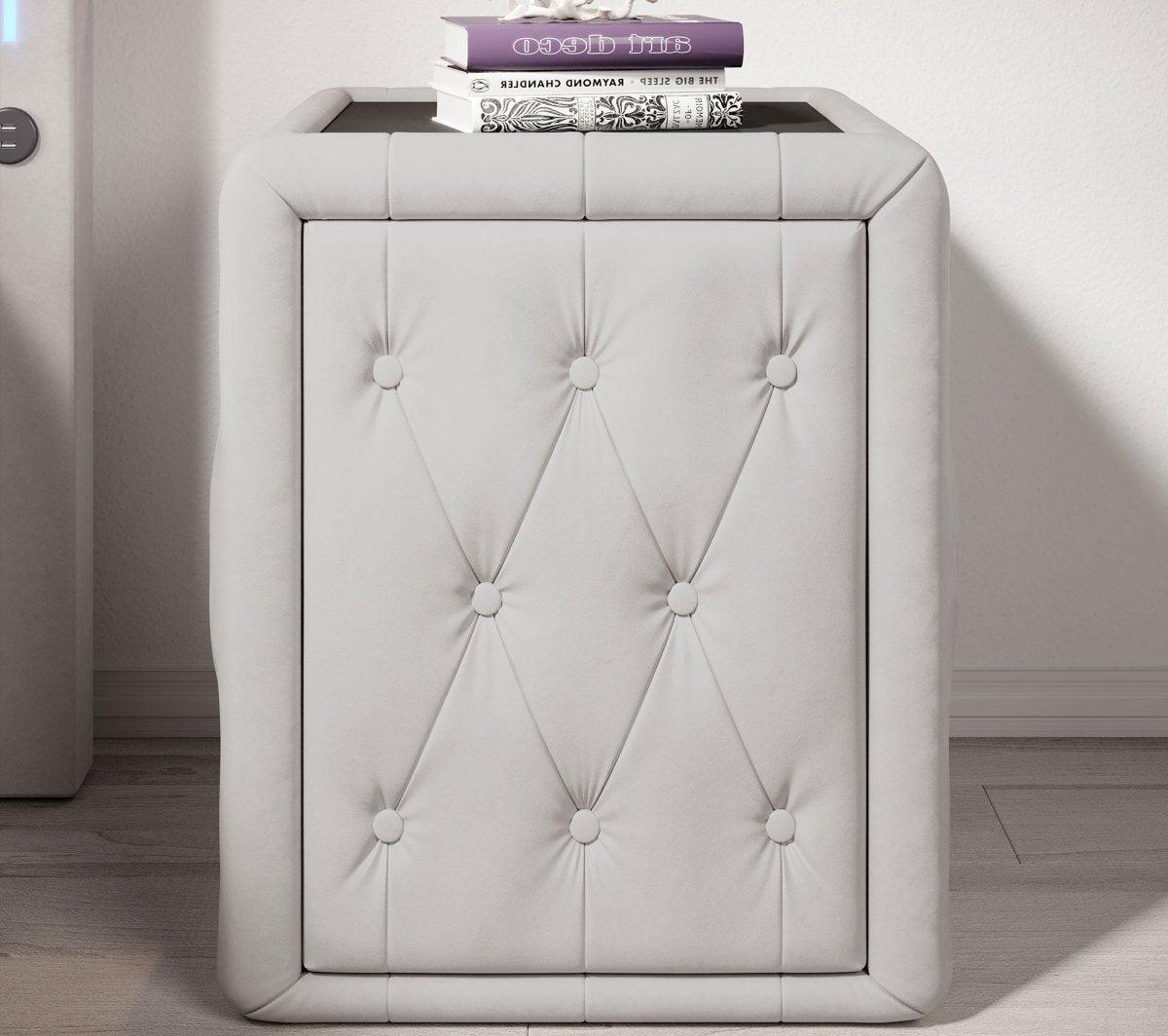 Designer Nachttisch Josy Samt – Luxuriöser Beistelltisch für Ihr Schlafzimmer