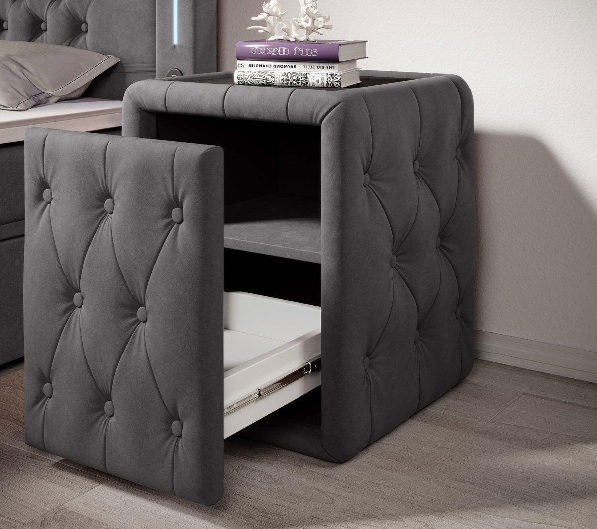 Designer Nachttisch Josy Samt – Luxuriöser Beistelltisch für Ihr Schlafzimmer