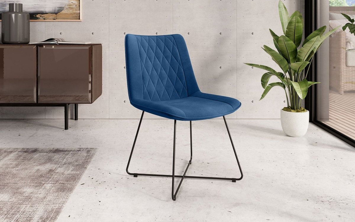Eleganter Samt Designer Esszimmerstuhl Diaro mit Metallbeinen – Modern & Komfortabel