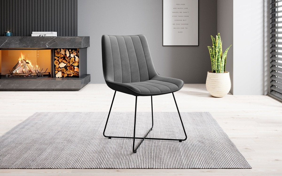 Eleganter Designer Samt Esszimmerstuhl Rango mit verschiedenen Fußstilen – Luxuriöser Sitzkomfort