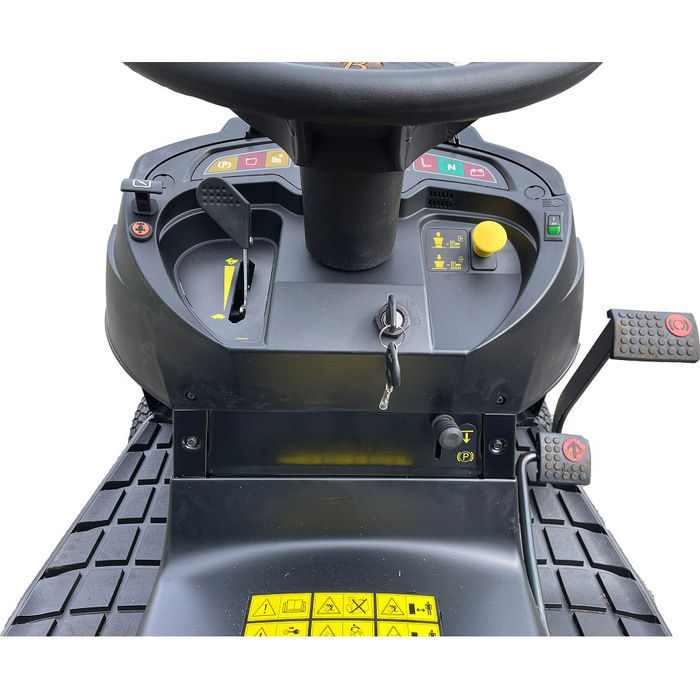 BLACK EDITION® PRO 225/92 Twin H Rasentraktor: Leistungsstarker Stiga Hydrostat, 92cm Mähwerk, Mulch & Fang