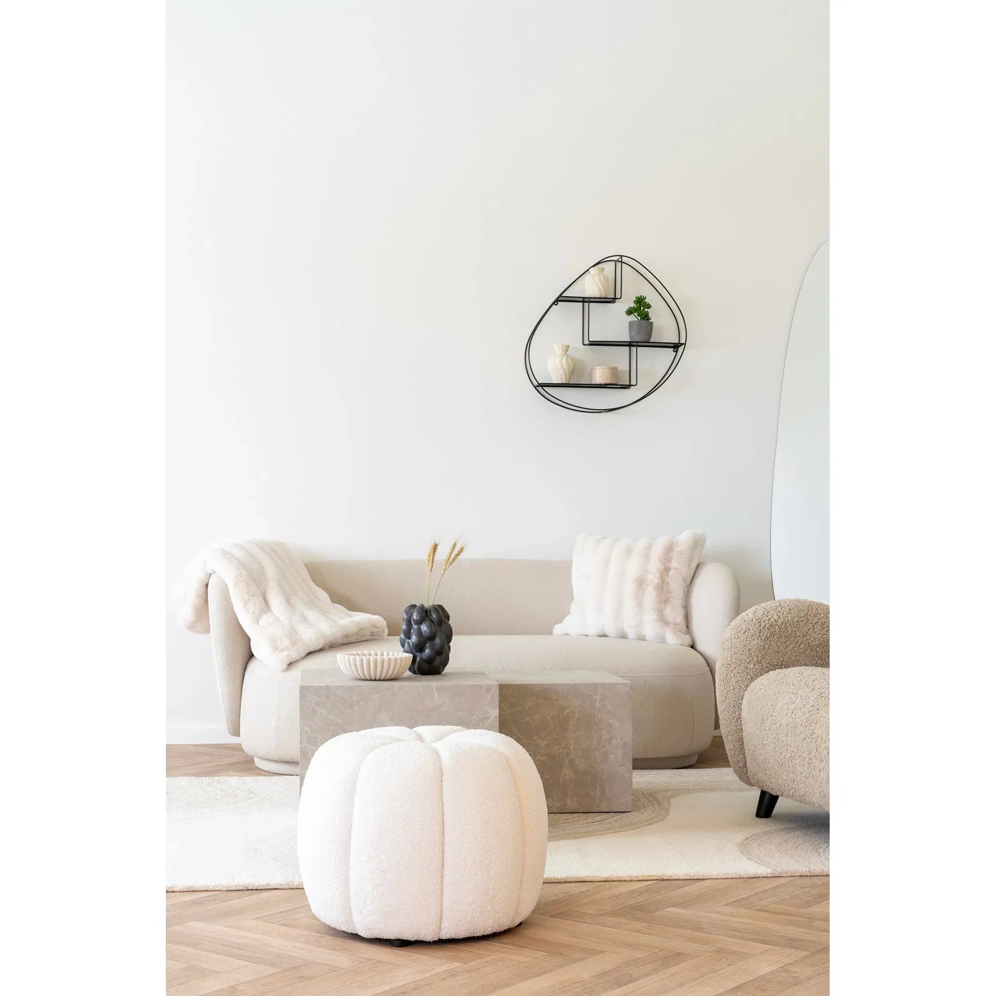 Luxuriöse Flausch-Tagesdecke Tao aus Kunstfell, Beige, Kuschelig Weich, 130x180 cm