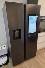 Lade das Bild in den Galerie-Viewer, Samsung Family Hub Side-by-Side Kühlschrank: 614L, Schwarz, AI Energy Modus, Twin Cooling
