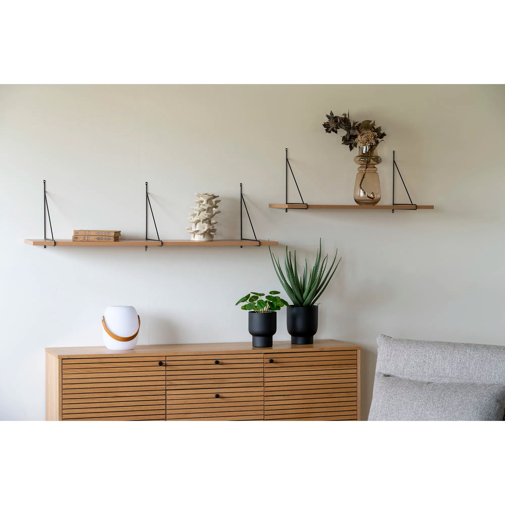 Realistische Pelia Kunstpflanze 28cm: Pflegeleichte Dekoration für Zuhause & Büro