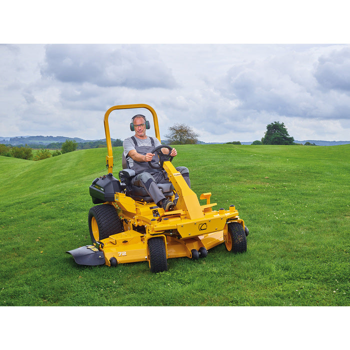 CUB CADET Z1 137 Zero-Turn Aufsitzmäher: 137cm Pro-Rasenmäher mit Synchro Steer