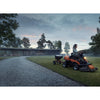 Husqvarna R 216T AWD Aufsitzrasenmäher: Kraftvoller Allrad-Rider mit 94cm Combi Mähwerk