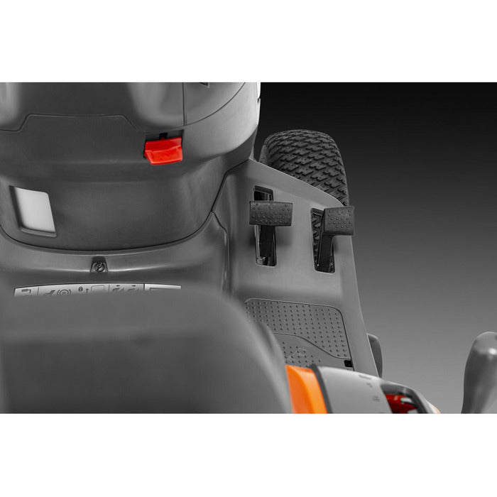 Husqvarna TC 114 Aufsitzmäher: Leistungsstark, Komfortabel, Effizient für Mittlere Gärten