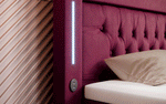 Lade das Bild in den Galerie-Viewer, Paradis Boxspringbett mit LED-Beleuchtung, USB-Anschlüssen, Chromfüßen und luxuriösem Samt
