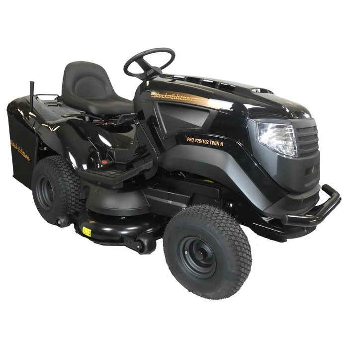 Black Edition PRO 226/102 Twin H Rasentraktor: Stiga 20 PS, 102cm Schnittbreite