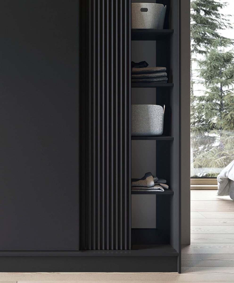 Eleganter Designer Kleiderschrank Beatrix: Stilvolle Aufbewahrung für Ihr modernes Schlafzimmer