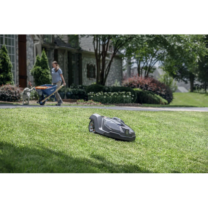 Husqvarna Automower 430X: Premium Mähroboter für große, komplexe Gärten mit GPS