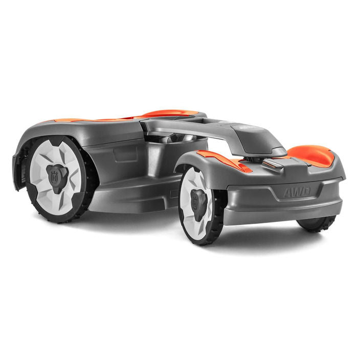 HUSQVARNA Automower® 535 AWD: Professioneller Allrad-Mähroboter für große Gärten