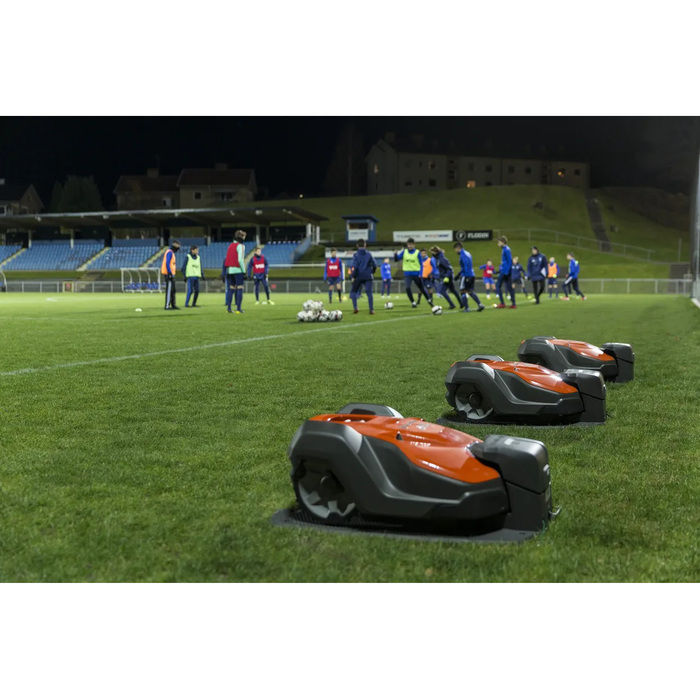 Husqvarna Automower 550 Profi Mähroboter: GPS, Smart Home, 5000m² Rasenpflege