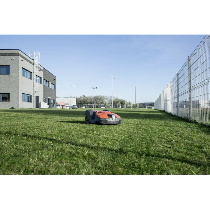 Husqvarna Automower 550 Profi Mähroboter: GPS, Smart Home, 5000m² Rasenpflege
