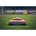 Lade das Bild in den Galerie-Viewer, Husqvarna CEORA™ 544 EPOS Großflächen-Mähroboter: Autonom, Präzise, Effizient für 40.000m²

