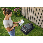 Lade das Bild in den Galerie-Viewer, STIHL iMow® 7 EVO Mähroboter: Smart, Autonom, 5000m² Rasenpflege, Steigung 45%
