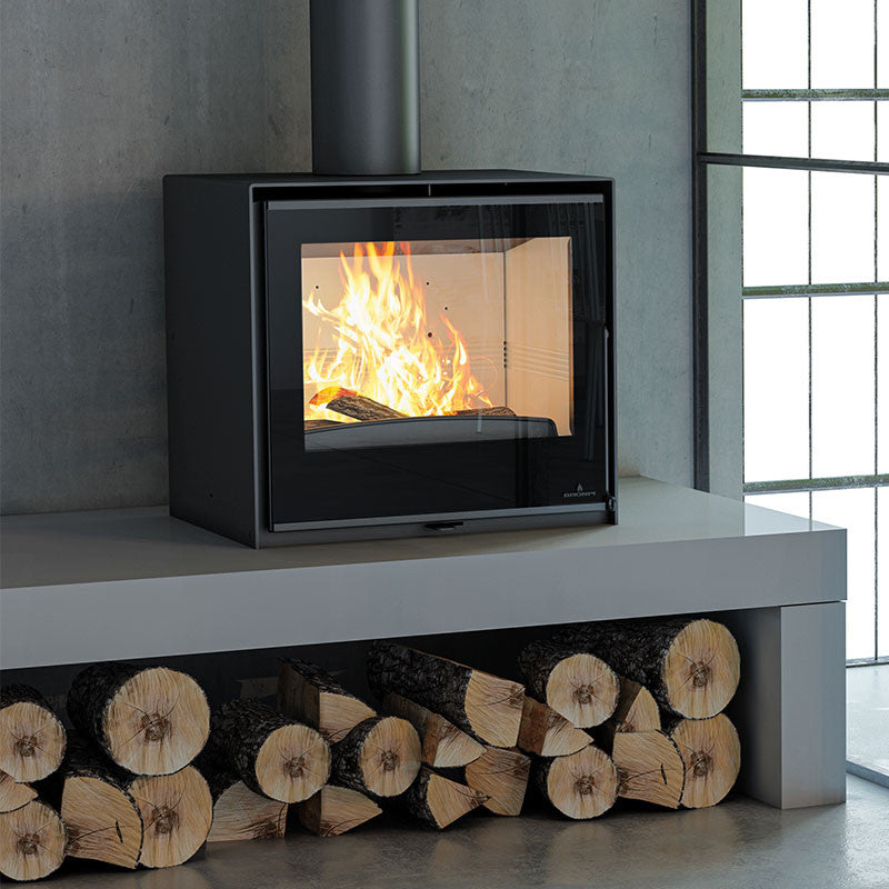 ARUS Holzofen 12,5 kW: Effiziente Dreifachverbrennung, FireTek & Stilvolle Holzfüße