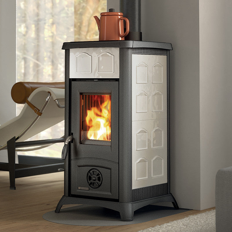 La Nordica Gemma Holzofen 6kW – Effizienter Kaminofen mit Gusseisen-Design