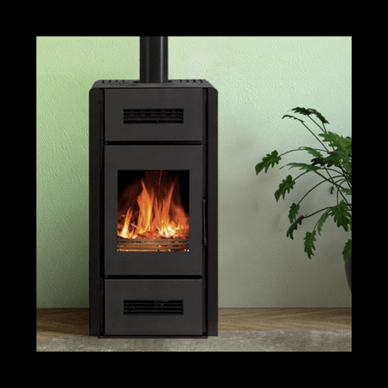Romana Holzofen 8 kW mit leisem Ventilator, Fernbedienung, Thermobeton-Interieur für effiziente Wärme